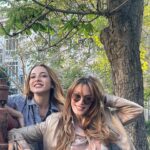Dolunay Soysert Instagram - Sıfır promilli bahar delirmeleri 🪷🪻🌸🐇#özetgir #Şoförnebahatinmaceraları #dipboyası #otoparklarfotoğrafstüdyosumu #beraberyürüdükbizbuyollarda #vedahaniceleri