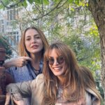 Dolunay Soysert Instagram - Sıfır promilli bahar delirmeleri 🪷🪻🌸🐇#özetgir #Şoförnebahatinmaceraları #dipboyası #otoparklarfotoğrafstüdyosumu #beraberyürüdükbizbuyollarda #vedahaniceleri