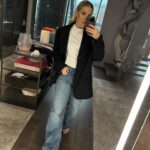 Dominika Cibulková Instagram - 1. find somebody u can count on no matter the circumstances 2. timeless classic 3. just a regular elevator selfie 🤍✌🏻