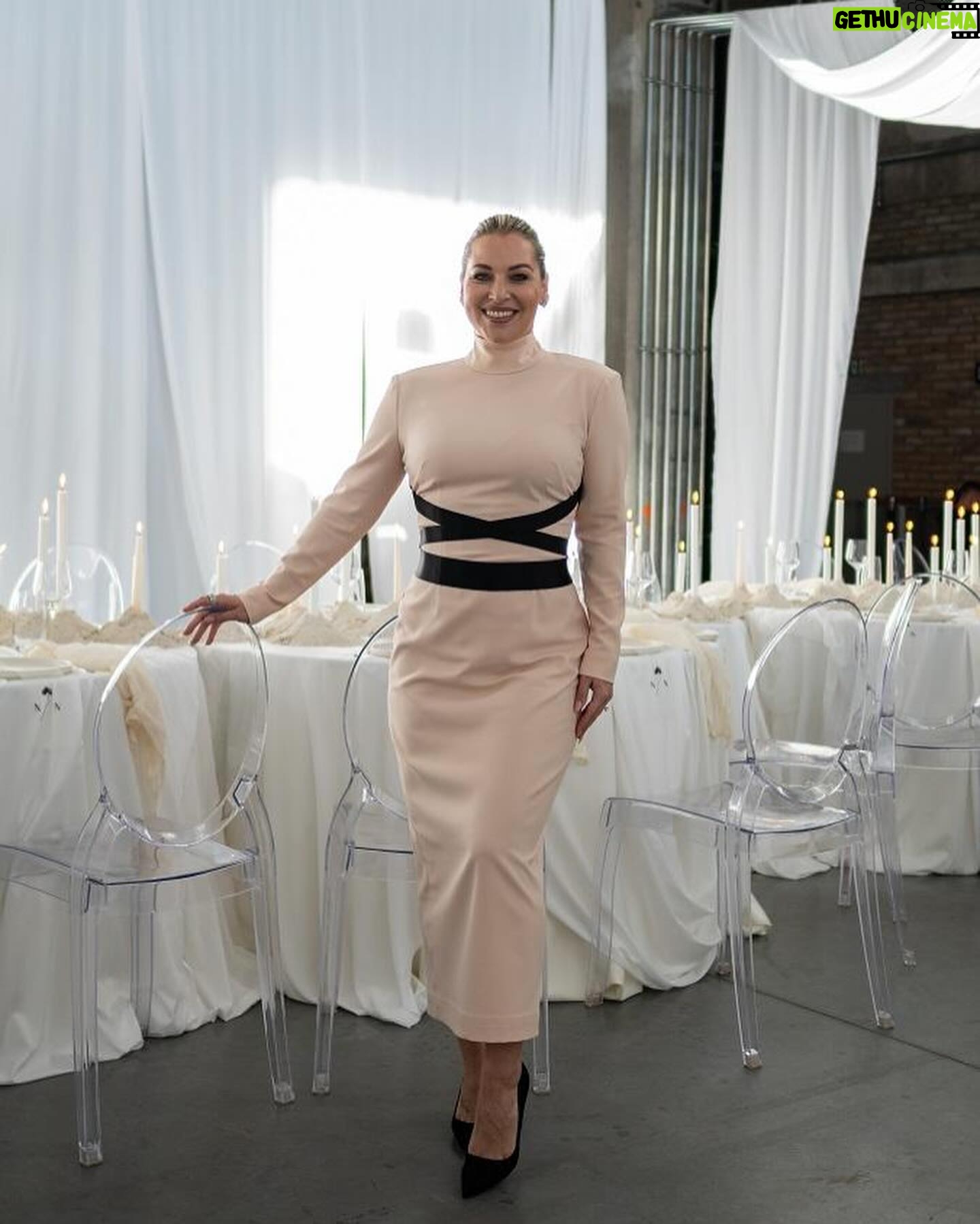 Dominika Cibulková Instagram - Veľkolepá narodeninová oslava pod taktovkou bývalej tenistky Dominiky Navara Cibulkovej sa niesla v nežnom štýle. V rozhovore pre Top Fashion prezradila ako prebiehali prípravy. #dominikacibulkova #ninanavara Foto / Michal Vaľko / @michals_photographing