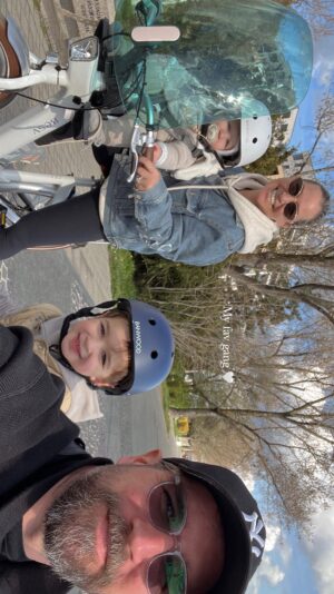 Dominika Cibulková Instagram - NiNis 1st ride ✔️🤍 Jakubko cycling by himself ✔️ Blessed 🙏🏻🤍🥰 #family