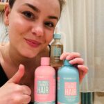 Dominika Kavaschová Instagram - Pre tie ktore minule nestihli moje storky tak sem vam to pripomeniem:) @hairburst_sk ponuka tieto balicky v poradi ako su fotky 1. Duo Premium 2.Ultra Boost 3.Rastove Trio 4. Trio pre dokonaly lesk 5.Ultimatna starostlivost. Balicek si mozete zvolit podla toho co potrebujete , co, co vam chyba alebo co mate overene ci chcete cosi nove vyskusat.Ja som vyskusala vsetky tieto produkty a su vsetky eňo ňuno. Na oficialnej stranke @hairburst_sk sa docitate ktory balicek je na co a v com vas vlas zachranuje a podporuje. Osobne za mna chcem vyzdvihnut vitaminy Advanced je ti zazrak aj na plet a nechty, masku na vlasy ktora nema konkurenciu podla mna a scalp serum. Zacnime rok 2024 s tym ze si doprajeme cosi aj pre seba a nie len cosi ale kvalitu!Nunkajme sa a obdarujme seba aj zeny v nasich zivotoch babky mamky segry a kamky❤️s kodom DONDA mas 20 %zlavu:) uzivajte.