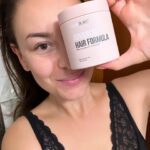 Dominika Kavaschová Instagram - Baby hodim vam to radsej sem lebo storky miznu a tu to mate barskedy ked si chcete ku mne skocit po radu:) takze @hairburst_sk ma velky jesenny vypredaj ktory spociva v tom ze si kupite vas oblubeny produkt a druhy taky isty mate automaticky zadarmo. S mojom kodom DONDA mate sj 10%zlavu:) ja vam tu hadzem s cim som spoko ja a co odporucam. Serum ktore podporuje dlhsi silnejsi a hustejsi rast vlasu , vitaminy ktore uzivam ja s ktorymi som najviac spokojna a ktore su za mna naujucinnejsie, sampon a kondicioner na farbene vlasy , najlepsiu este raz to napisem naaaajlepsiiii masku na vlasy!!!! Ktora nema konkurenciu u mna a mala by sme ju mat kazda a hydratacny balzam vdaka ktoremu maju moje konceky radost zo zivota. Vsetko si viete najst na ich stranke aj konkretnejsi popis ku kazdemu produktu. Hairburst pouziva moja rodina moje naj kamky a tiez ma poprosila kamoska nech nezabudnem spomenut volume elixir ktory konkretne jej robi sialene krasne vlasy a bez neho je stratena❤️ @hairburst_sk si mega #hairburst