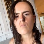 Dominika Kavaschová Instagram - Na instaci som zacinala takto. 😂Denno denne som sa hrala s filtraaama a neskutocne ma to bavilo:)da sa povedat ze aj tieto “ hradky”vas ku mne priviedli na moj profil. Neskor som zacala castejsie ukazovat moju pravu tvar …aj ked mnohi viete ze milujem menit podoby. Kym je to v ramci humoru myslim ze je to ok. Ako nahle je to na dennej baze a hladame v tom skor zvysenie sebavedomia cez umele napuchnute pery ci prepadnute licke kosti a zmenskene nosy …tam uz cosi smrdi. Moj milovany hairburst prisiel so skvelou kampanou ktora ma podporit nas vsetkych byt sami sebou. Nehanbit sa za seba !…skor ukazat kym v skutocnosti sme a ake je to slobodne a krasne. Prirodzenost je najviac. ❤️A starat sa o seba musime v prvom rade zvnutra. Ked sme pri tom dnes som si do vnutra okrem sebalasky hodila aj vitamin od @hairburst_sk Preco? Lebo davaju papat mojom vlasom kozi a nechtom:) a preco spominam vitaminy? Lebo je tu cosi pre vas myslim velmi atraktivne. A teraz spisovne kedze to skopcim❤️ ➡️ZAPOJ SA A VYHRAJ! “HairIsMyFilter Challenge” je tu! Poď bojovať za Prirodzenú krásu žien Staň sa súčasťou našej Hairburst kampane, natoč video podľa vzoru, ktorý nájdeš v našich stories, staň sa Tvárou Hairburst a Vyhraj zásobu produktov Hairburst na celý rok. 😍 Stačí ak dodržíš tieto podmienky: 1️⃣Vytvor kópiu reels a ukáž nám svoju kreativitu 2️⃣V prvom zábere použi 3 filtre podľa vlastného výberu, odhoď ich spolu s telefónom, ukáž nám svoje obľúbene Vitamíny HB a v poslednom zábere sa ukáž v plnej kráse bez filtra a s rozpustenými vlasmi v Top Forme. 3️⃣Nezabudni svoje reelsko vytvoriť s rovnakou hudobou (Kelly Rowland - Crown), označ telo reel aj popisku @hairburst_sk a pridaj hashtagy #HairIsMyFilter a #NoFilter 🩷Víťazka získa ročné zásoby svojich obľúbených Vitamínov a kozmetiky HB a stane sa tvárou @hairburst_sk na 3 mesiace✨️ Vidis je to easy :) Sme najkrajsie na svete. Jedinecne a dokonale❤️ a ked uz budes kupovat vitaminy vyuzi zlavu na mok kod DONDA20 cize 20 %zlava🥳 #hairburst #hairlsmyfilter #nofilter