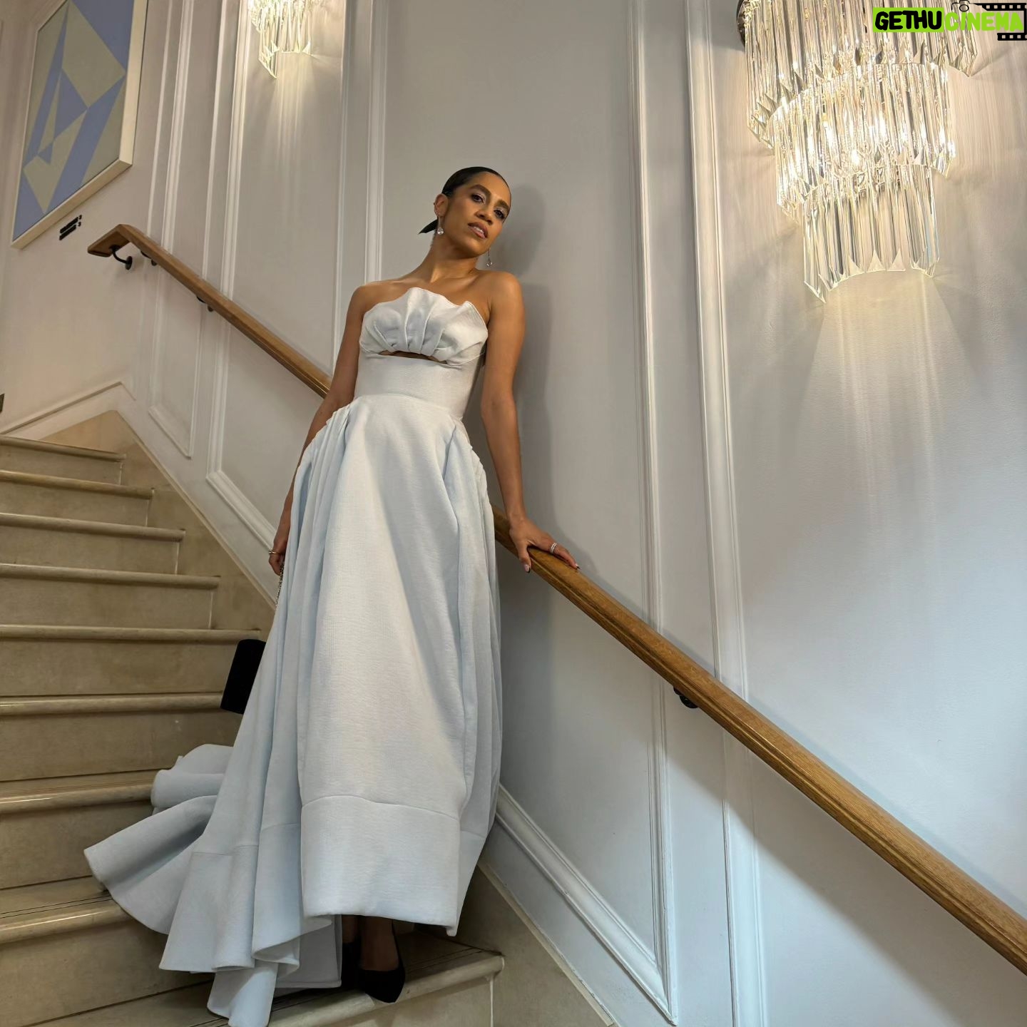 Dominique Tipper - 1.8K Likes - BAFTAS ššāā¬ļøš āļøšš¤
.
.
.
A dreamy day with a dreamy date @sopedirisu
.
.
.
Glam team:
@heidinorthmakeup
@luciajosephine_
.
.
Dress: @frontrowlondon