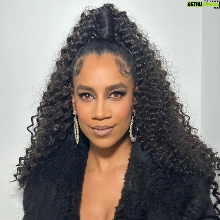 Dominique Tipper - 1.8K Likes - @dunhill x Bafta
@bsbpartnerships
Always a pleasure š¤ š„
Face: @heidinorthmakeup
Hair: @luciajosephine_
Outfit: my own design