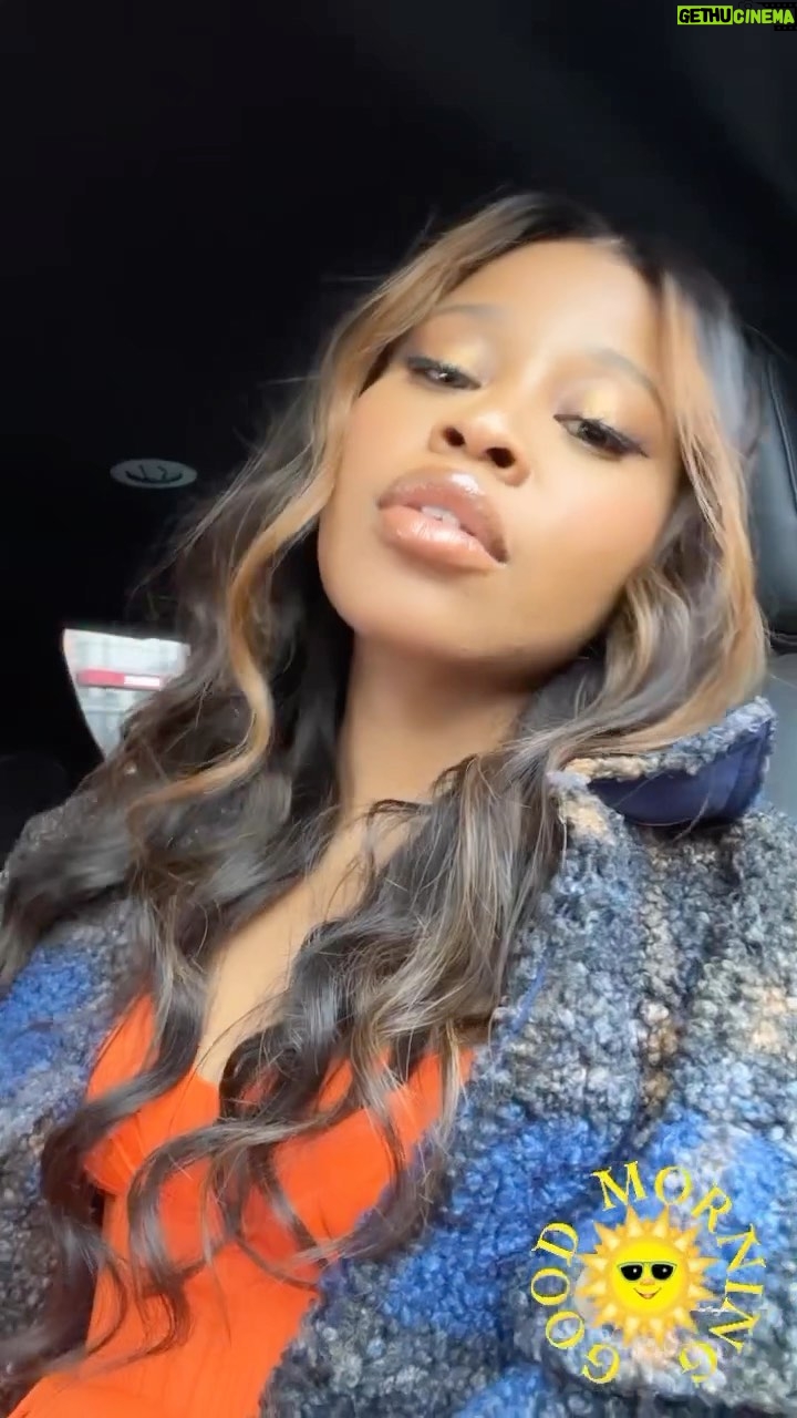Dominique Fishback Instagram - I love me a Leo season. 🦁 I feel like Aries season is where I start to see the blooming of the seeds I’ve planted and then leo season it’s full bloom and I can smell all the roses ☀️ . It’s also a super full moon tonight … release and manifest 🌕
