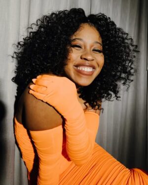 Dominique Fishback Instagram - Be yourself, love! 

Sweet article in the @nytimes  link in my bio. 🧡 thank you guys!