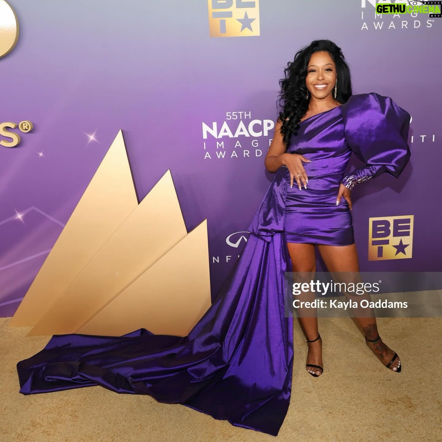 Dominique Perry Instagram - I'm in awe. I realized my life lately hasn't been a dream, I'm fully awake. God has his covering over me throughout my journey. "DIARRA FROM DETROIT," MARCH 21st, BET plus! Dress: @albinadyla Shoe: @tomford Hair: @hairbylex