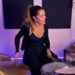 Domino Santantonio Instagram - It’s a bad idea right? 😈 @oliviarodrigo #oliviarodrigo #badidearight #newsong #drums #drummer #ludwigdrums #paiste #beyerdynamic #vicfirth #uepro #ue11pro #meinlpercussion #remo #90svibes #rock #pop #mtldrummer