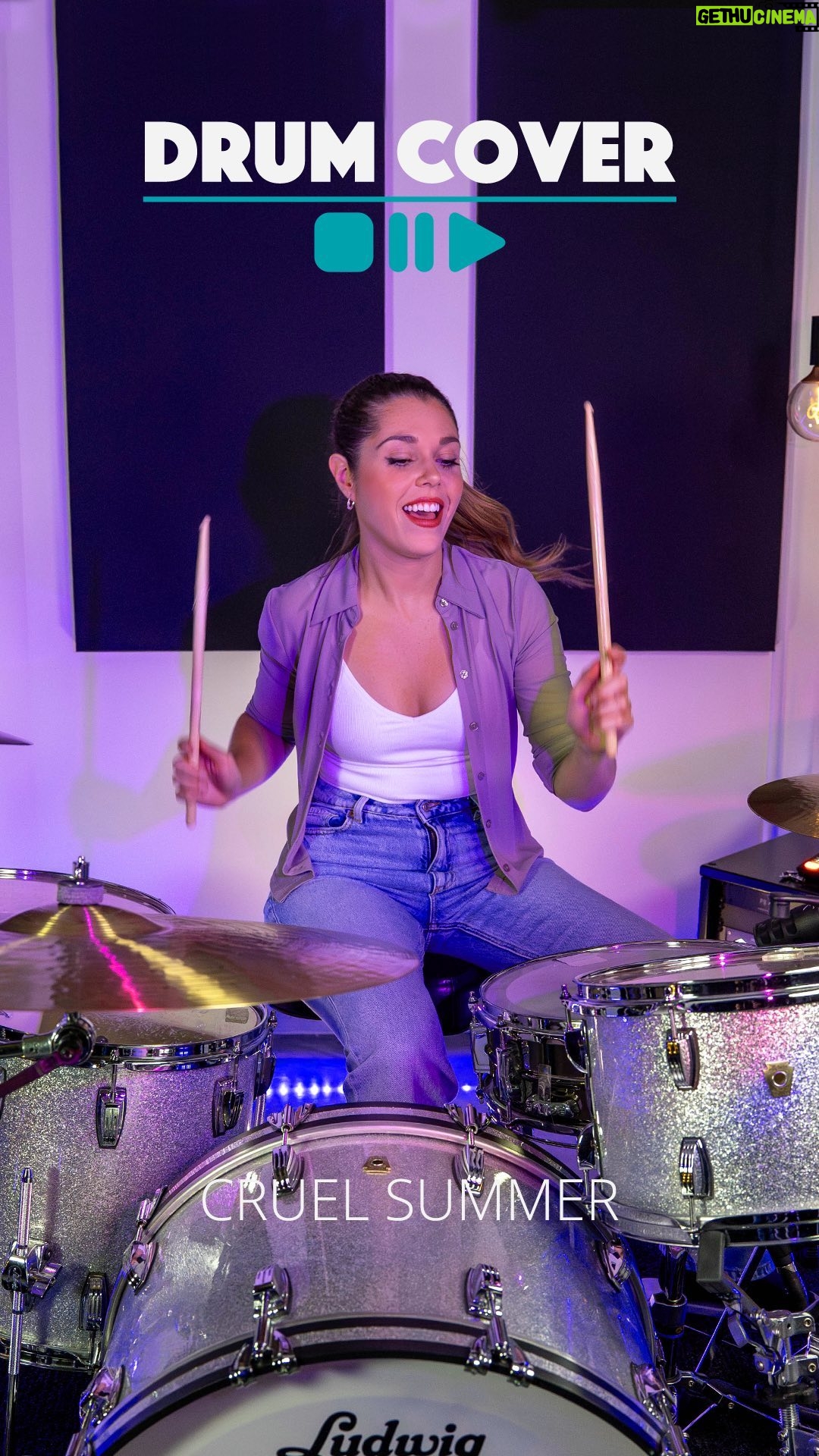 Domino Santantonio - 34.6K Likes - Taylor Swift is one of the most popular artists of our decade. Today Domino picked one of her favorite songs and added some nice drums to it. How do you like her version of the song? Show some love in the comments.
#taylorswift #cruelsummer #cruelsummercover #drummer #drumbash #thomannsdrumbash #dominosantantonio #thomann #speakmusic