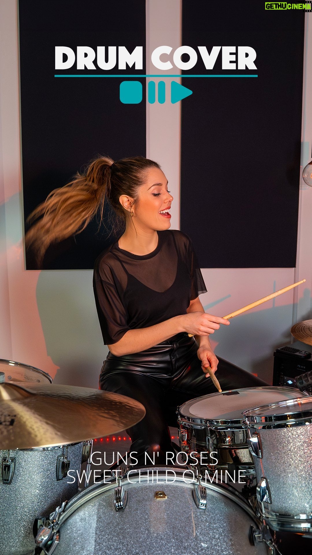 Domino Santantonio - 31.6K Likes - Domino completely nails this cover of the rock ‘n’ roll classic, Sweet Child O’ Mine by Guns ‘n’ Roses! What do you think? Show her some love in the comments!
#gnr #gunsnroses #sweetchildomine #sweetchildofmine #rocknroll #rockmusic #drumming #drumbash #dominosantantonio #thomann