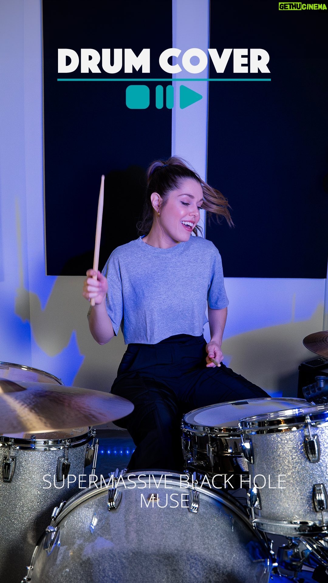 Domino Santantonio - 25.9K Likes - Domino completely nails the drum beat on Muse’s song Supermassive Black Hole. Let her know what you think in the comments!
#muse #museband #supermassiveblackhole #drumcover #drumming #drummer #dominodrummer #dominosantantonio #thomannsdrumbash #thomann