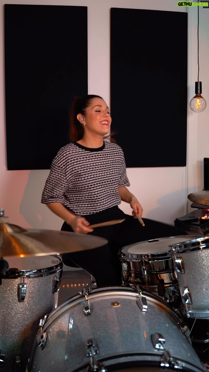 Domino Santantonio - 33.3K Likes - Basket case 🔥 @greenday
#basketcase #greenday #drums #drumcover #90s #drummer #ludwig #paiste #remo #beyerdynamic #audimute #meinlpercussion #vicfirth #punk #rock #alt