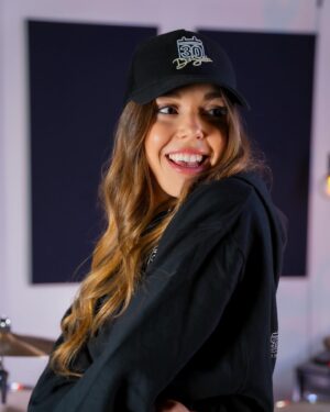 Domino Santantonio Instagram - GIVEAWAY ALERT 🎁✨

Some sizes of 30-Day Drummer merch are already sold out!!! 😳 And I want to give you a chance to win your favourite piece before it’s too late 😏⏰ 

Comment on this post with your favourite item and size (ex: Black T Shirt / Small) and have a chance of winning your favorite item!!! 😍

You have until Friday to leave a comment! 

Good luck!!! 😉🤍🤞🏼