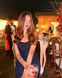 Dona Emam Most Liked Photos and Posts