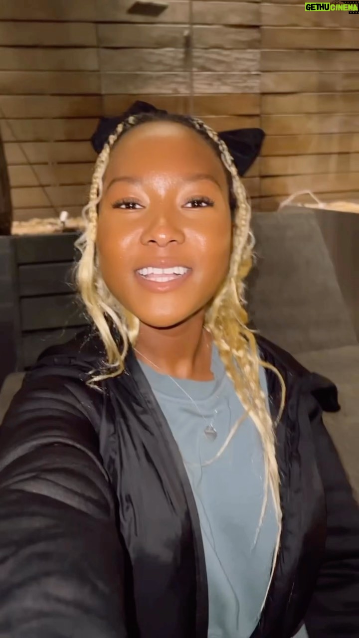 Donshea Hopkins Instagram - answering your #TalkWithDonsheaTuesday questions π«Άπ½π€ there were a lot so stay tuned for pt. 2 !!! *subscribers get priority, so subscribed to get your question asked first and to see exclusive content!*