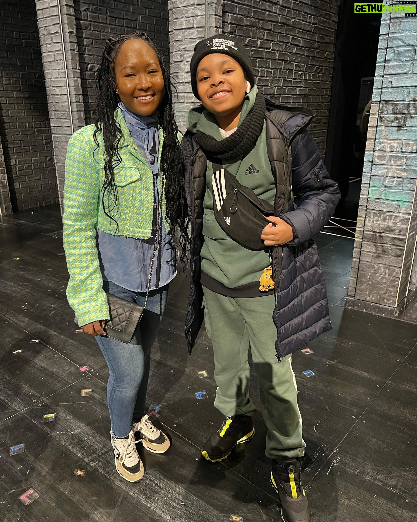 Donshea Hopkins Instagram - such a beautiful night thank you to @yesbroadway and @mjthemusical for having me! The show and the cast ARE PHENOMENALLLLLL!!! The cast is…MESMERIZING, OTHER WORLDY EXTREMELY TALENTED 👏🏽👏🏽👏🏽 one of the best shows on Broadway right now 🖤 *side note* that thriller scene 🔥 @myles.frost ain’t human #MJTheMusical #YesBroadway