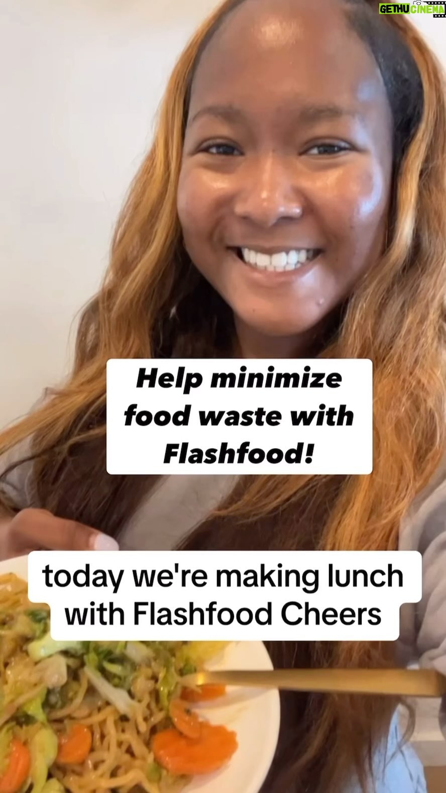 Donshea Hopkins - 3 Likes - This stir fry minimizes food waste and saves money! With @Flashfood #Flashfood #Ad