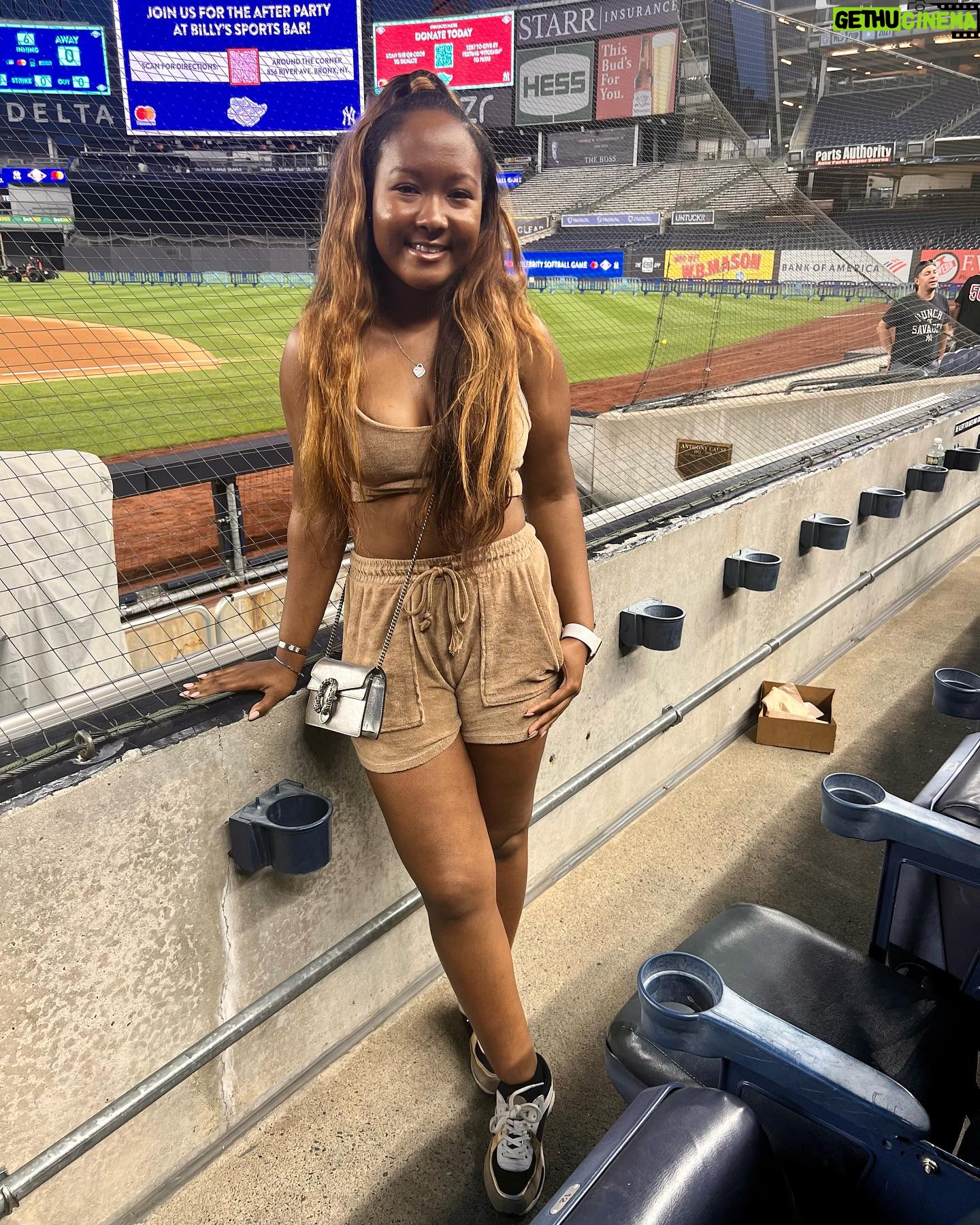 Donshea Hopkins - 3 Likes - I made the yankee cap more famous than the Yankees can 💙🤍