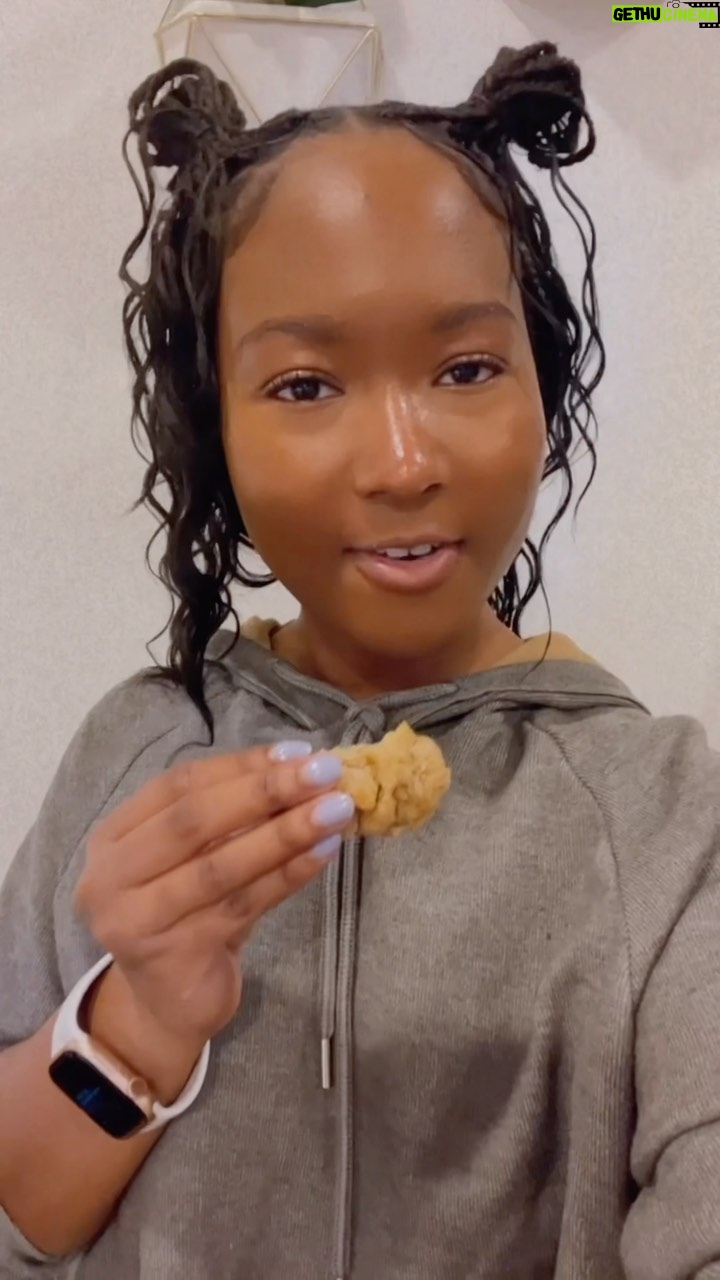 Donshea Hopkins Instagram - vegan fried chick’n 🌱🍗 I wanted to talk about the significance of Fried Chicken in Black culture but there was waaayyy too much historical context to put in this short lil’ video! So check out the article from Life & Thyme written by Kayla Stewart https://lifeandthyme.com/food/fried-chicken-isnt-a-punchline-its-part-of-the-black-american-story/ #WeTheCulture