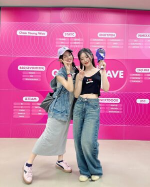 Dora Hsieh Instagram - 來看我們最棒的super lady💟💟
喊到喉嚨超痛，但全場真的超大聲
奶味藍讚爆🥰🥰