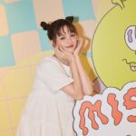 Dora Hsieh Instagram - 在520這天收到了前幾天主持 @miss21.official x @kingjun 的活動照片，有點浪漫啦☺️ 我很喜歡他們這次聯名的概念 無論你是I人或E人、是否敏感、是否覺得自己與世界格格不入 都可以來到他們的元宇中自在做自己 穿成喜歡的樣子就好，因為你本身就是一種最美的模樣 今天沒有情人也沒關係呀！ 我愛你是很美好的一句話不是嗎 很多人都值得你說出 謝謝你，我愛你💕