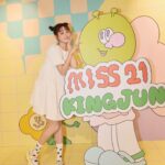Dora Hsieh Instagram - 在520這天收到了前幾天主持 @miss21.official x @kingjun 的活動照片，有點浪漫啦☺️ 我很喜歡他們這次聯名的概念 無論你是I人或E人、是否敏感、是否覺得自己與世界格格不入 都可以來到他們的元宇中自在做自己 穿成喜歡的樣子就好，因為你本身就是一種最美的模樣 今天沒有情人也沒關係呀！ 我愛你是很美好的一句話不是嗎 很多人都值得你說出 謝謝你，我愛你💕