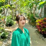 Dora Hsieh Instagram – 這幾天濕濕的天氣讓我開始想念小琉球的陽光跟悠閒的氛圍

雖然只要沒在拍我就會恢復成防曬魔人啦⋯

題外話：最近用到好用的命定防曬！！之後再跟你們分享🧡