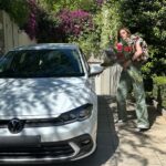 Doretta Papadimitriou Instagram - Πανέτοιμη να υποδεχτώ τον Μάϊο🌸🌺🌹🌷 Πανέτοιμο κ το @flexcar_gr αμάξι μας ,να γεμίσει λουλούδια 😋 Λες να το παράκανα ???😬 #mayontheway #flowers #ourcar #flexcar