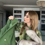 Doretta Papadimitriou Instagram - Το look της ημέρας ☺️ Δεν είχα κάποιον να τραβήξει τις φωτός . Φαίνεται;;😬 #doityourself #lookoftheday #styling