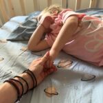 Doretta Papadimitriou Instagram - Βρίσκουμε τη χαρά όπου κι όπως μπορούμε 🌸💚🌟 #life #friends #family