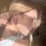 Doretta Papadimitriou Instagram - Τα καινούργια σκουλαρίκια της @eldion.collection ,είναι μια πανδαισία χρωμάτων κ blink🌟🌟🌟 #newcollection #summer #colours #eldioncollection