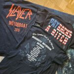 Doro Pesch Instagram – Just going through some of my stuff and I wonder:
Do you guys wear shirts with spelling mistakes?
A – Sure, who cares?
B – Hell no, I’m a proud language snob!
C – Wot spelling mistakez?
Let me know in the comments 😁
🤘💪❤️🙏
Love, Doro
P.S.: I don’t mean Cilver 😉
–
–
–
–
–
–
#doropesch #conqueress #allweare #warlock #allformetal #triumphandagony #dorofürimmer #metal #heavymetal #motorhead #metalhead #metalqueen #queenofmetal #fürimmer #doro40 #metalheads #rocknroll #slayer #blondeshavemorefun #vegan #soberlife #nuclearblastrecords @nuclearblastrecords #monstersofrock @megadeth @officialmotorhead @slayerbandofficial  #monstersofrockradio #grammar #grammarpolice #spelling #spellingpolice #megadeth #megadeath