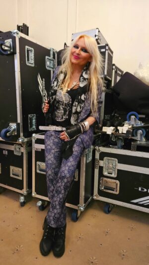 Doro Pesch Instagram - It was so awesome doing the charity fashion event "Kleider machen Leute", in Frankfurt yesterday. Great people and a good cause, supporting the #LeberechtStiftung for children.
Check it out!
🤘💪❤️🙏
#Love, #Doro
-
@stephan.goerner.frankfurt 
@beautyhani__ 
#wolfgangstumph
#pascalhens
@kempinski_frankfurt 
#christineurspruch
@christine_urspruch 
@sven_mueller_pr_events 
#svenmueller
@catrice.cosmetics.germany 
@catrice.cosmetics 
@pommes_23 
@papis_loveday 
#papisloveday
#kleidermachenleute
@kissonline 
@alicecooper 
-
-
-
#doropesch #conqueress #allweare #warlock #allformetal #triumphandagony  #tatort #catrice #kempinskifrankfurt #walktogetherrocktogether #fashionshow #gntm #queenofmetal #catricecosmetics #gala #catwalk #vegan #soberlife #nuclearblastrecords @nuclearblastrecords #monstersofrock #monstersofrockradio