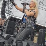 Doro Pesch Instagram - Here's me multi-tasking: Singing, filming and headbanging at the same time. What a riot this was! Texas, we love you! We had such a blast at @hellsheroes American metalheads absolutely rule! 🇺🇸🇺🇸🇺🇸🇺🇸🇺🇸🇺🇸🇺🇸 Can't wait to be back in the USA soon for @mkemetalfest and @m3rockfestival 🤘💪❤️🙏 #Love, #Doro - @deedrums @nickdouglasmusic @chriscafferyofficial @tommybolanofficial - - - - #doropesch #conqueress #allweare #warlock #allformetal #triumphandagony #dorofürimmer #metal #heavymetal #rock #metalhead #metalqueen #queenofmetal #fürimmer #metalheads #rocknroll #hairmetal #blondeshavemorefun #vegan #soberlife #nuclearblastrecords @nuclearblastrecords #monstersofrock #monstersofrockradio