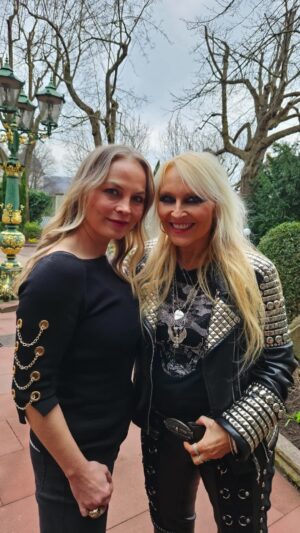 Doro Pesch Instagram - Have a look behind the scenes of a shooting for German national TV #SWR with my beautiful friend #ReginaHalmich, the eternal boxing champion. This was a lot of fun and will air later this year. This year will be awesome for Regina. 
🥊🥊🥊
Watch out!
🤘💪❤️🙏
#Love, #Doro
-
@reginahalmich 
@swraktuell 
@ard 
@hotelerbprinz 
-
-
-
#doropesch #conqueress #allweare #warlock #allformetal #triumphandagony #boxing #boxen #boxchampion #boxingchampion #dorofürimmer #metal #heavymetal #metalhead #metalqueen #queenofmetal #fürimmer #hotelerbprinz #rocknroll #hairmetal #blondeshavemorefun #vegan #soberlife #nuclearblastrecords @nuclearblastrecords #monstersofrock #monstersofrockradio