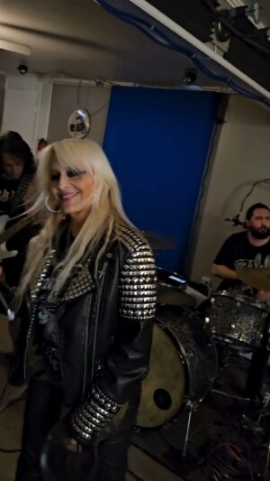 Doro Pesch Instagram - Final rehearsal for #M3Festival!
#Maryland, are you ready? We are!!!
🇺🇸🇺🇸🇺🇸🇺🇸🇺🇸🇺🇸🇺🇸
Do you recognize all the songs in the video?
Can't wait to rock with you!
🤘💪❤️🙏
#Love, #Doro

@billhudsongtr 
@nickdouglasmusic 
@chriscafferyofficial 
@dannypiselli 
@m3rockfestival 
@johnny_sexx 
@billdipaolo44 
@witch.drika 

#doropesch #conqueress #allweare #warlock #allformetal #triumphandagony #dorofürimmer #metal #heavymetal #rock #metalhead #metalqueen #queenofmetal #fürimmer #metalheads #rocknroll #hairmetal #blondeshavemorefun #vegan #soberlife #nuclearblastrecords @nuclearblastrecords #monstersofrock #m3festival #m3rockfestival #usa #monstersofrockradio