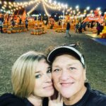 Dot-Marie Jones Instagram - PUNKIN HUNTIN WITH MY PUNKIN!!! I LOVE YOU @bridgettcjones 👻🎃👻🎃👻🥰