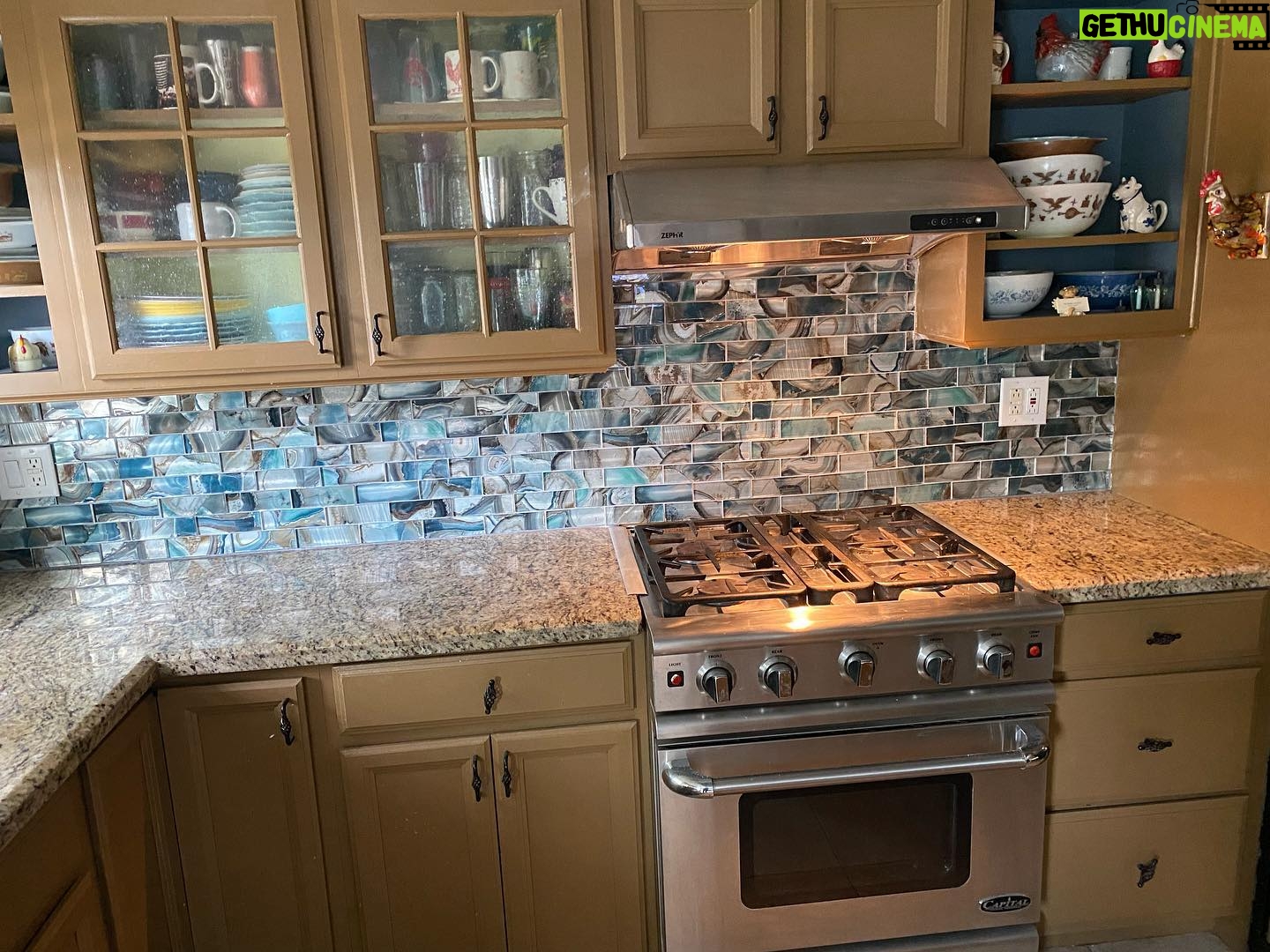 Dot-Marie Jones Instagram - I Retiled our backsplash @bridgettcjones found this beautiful glass tile! We love it so much!! Still need to wipe it down to get the grout glaze off so don’t look too close!