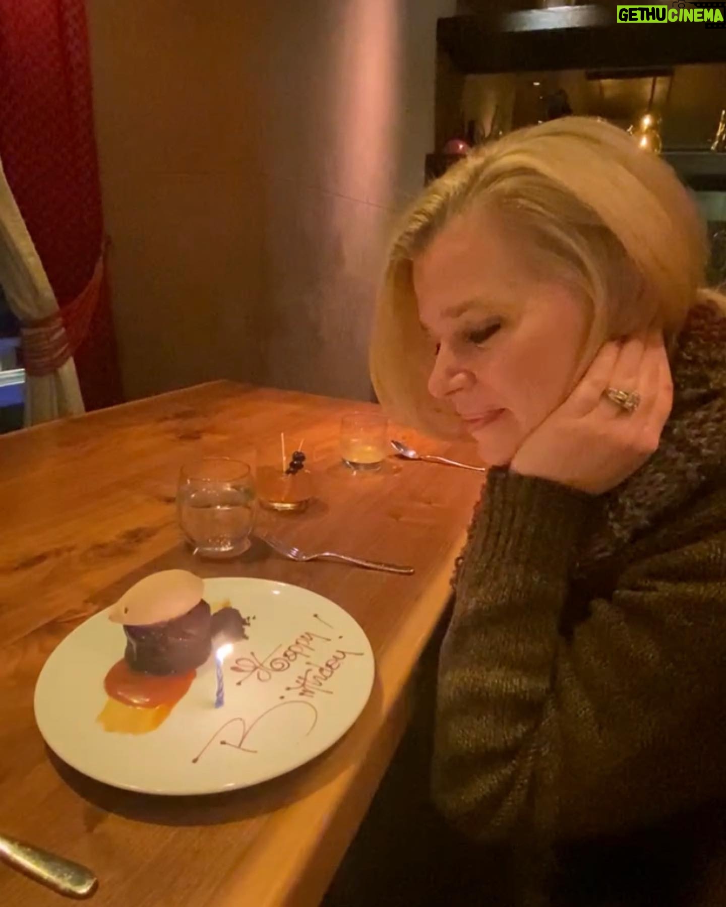 Dot-Marie Jones Instagram - WHAT AN AMAZING DINNER!!! MY GIRLS 50TH BIRTHDAY AT SCARPETTA AT THE @cosmopolitan_lv AT THE CHEFβS TABLE !!! THE BEST DINNER EVER!!! ABSOLUTELY PERFECTION ππ€π»π₯Ήβ€οΈππ»π₯°ππ»π @bridgettcjones I LOVE YOU