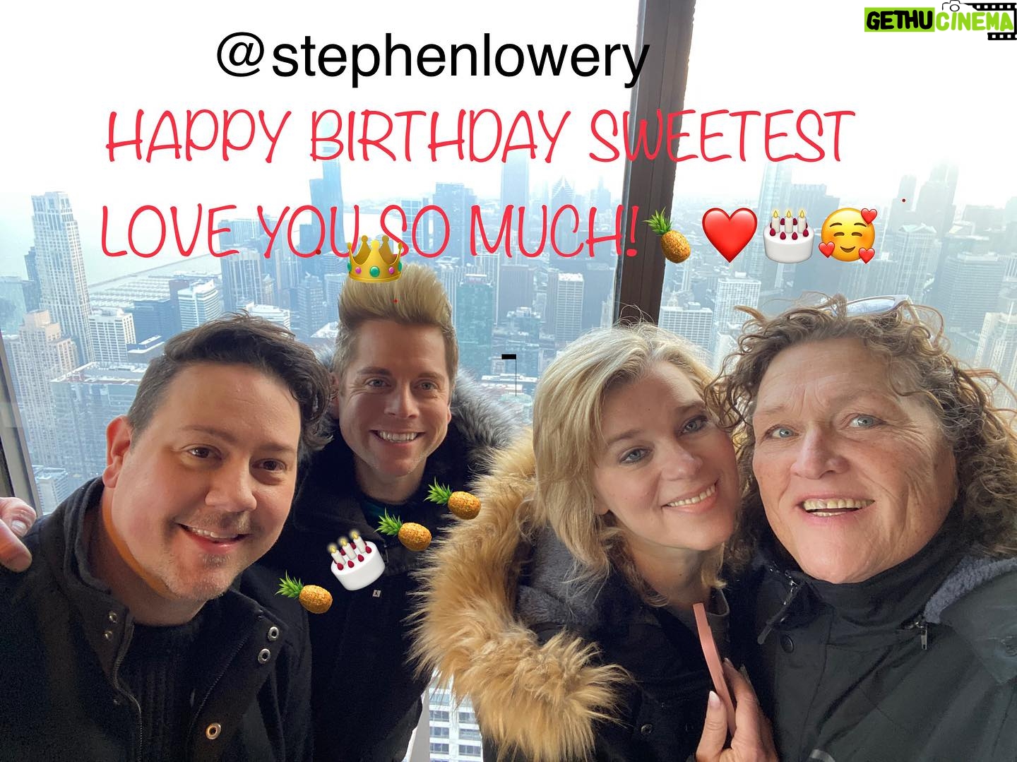 Dot-Marie Jones Instagram - @stephenlowry HAPPY BIRTHDAY TO AN AMAZING MAN WHO I AM SO HAPPY TO CALL FAMILY!! LOVE YOU TO THE MOON🎂❤️🥃👑 @bridgettcjones @jrd_sullivan