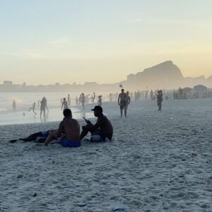 Dounia Coesens Instagram - Bye bye 🇧🇷 
Merci pour ta joie de vivre, tes plages sublimes, ta samba, tes ballons de foot, tes couleurs, ta jungle verdoyante et ton soleil ☀️ !