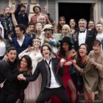 Dounia Coesens Instagram - Plus belle la vie ce soir c’est fini.. Je suis retombée sur ces photos, des plus vieilles et des plus récentes, et oui, 18 années ce sont écoulées. J’avais 15 ans lors du premier épisode, j’ai grandi à vos côtés. Aux côtés de mes partenaires bien sûr, aux côtés des techniciens qui ont tout donné pour cette série, nous ont supporté et porté, et aux côtés des spectateurs. Vous avez été des millions à nous suivre, à nous soutenir, à nous aimés, nous détester parfois.. Mais sans vous, tout cet amour n’aurait pas existé. Si c’était à refaire je le referai sans hésiter et avec le même public. Vous êtes les meilleurs. Merci de nous avoir permis de vivre cette grande et belle aventure. A toute l’équipe : je vous aime. A mon tonton @laurentkerusore, @alexandrefabre75 ma @ceciliahornusoff @marwanberreni @elodievarletofficiel @nadegebeaussondiagne @ambroise.michel @ludovic.baude @thibvaneck @stephane_henon @fabienne_carat @aurelievaneck_officiel @florian__lesieur @michelcordes_ @sylvie_flepp @rbk_hampton @sergedupire @leafrancoisoff @pauline_bression @thierryragueneau @geoffreysauveaux @pblvofficiel … et tous les autres ♥️