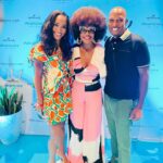 Dr. Contessa Metcalfe Instagram - @iamtabithabrown is a constant reminder of #ToThineOwnSelfBeTrue and that one doesn’t have to trample over others or be “mean” to become successful Without question… There is enough for EVERYONE. There are enough seats 💺 at the table (If there isn’t one for you- you are at the wrong table….) Such an inspiration🫶🏾 Thank you @hallmarkmahogany for always raising the bar on the promotion of positive #BlackImages in media 🌹 (I almost didn’t post this because the sleeve of my dress was folded in the front and I’m trying to evoke only positive energy… let’s see how it goes 🥰) #DrContessa #DrScott #HauteDoc #TabithaBrown #GodKeepsBlowingMyMind
