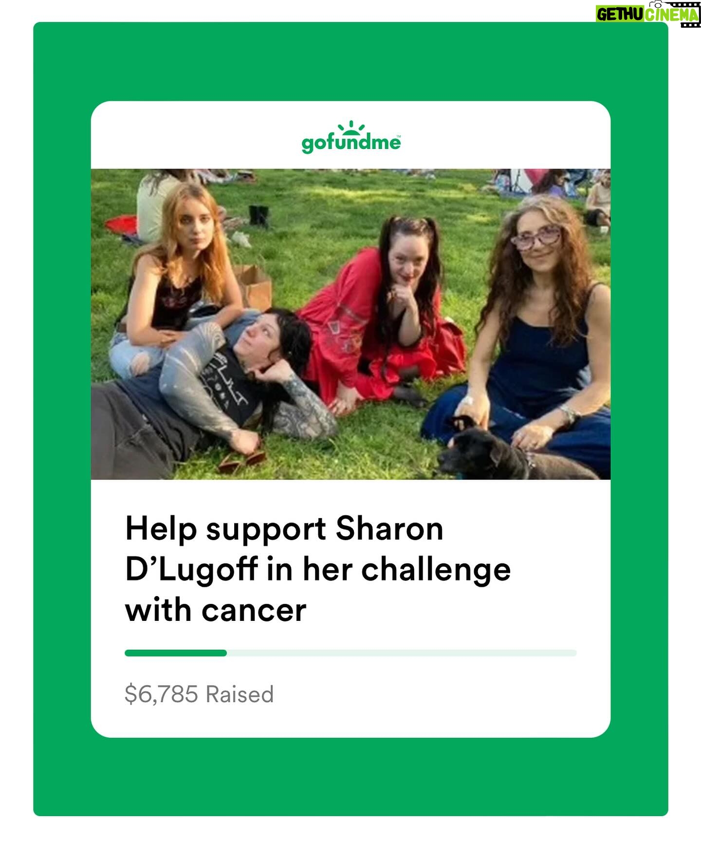 Drea de Matteo Instagram - SHARONโS FUND 9/11 ๐๐ฝโฅ๏ธ Sharon spent her days at Ground Zero volunteering after the towers fellโฆ. Her lungs and heart have been compromised ever since but now the chaotic spiral of other related illnesses have caught up with her โ from her lungs to breast cancer etcโฆ. Not only is it emotionally n physically overwhelming not being able to breatheโโ her insurance barely covers what she will need moving forward to save her life. These r her 3 daughters next to her โฅ๏ธ๐ One of the best moms Iโve ever met๐๐ฝ๐ Please read her โgo fund meโ in the LINK IN MY BIO n donate what ya can! Even a dollar from 30k folks is ๐๐๐ฝ๐ช๐ฝ๐๐ฝ๐๐ฝ๐๐ฝ๐๐ฝ