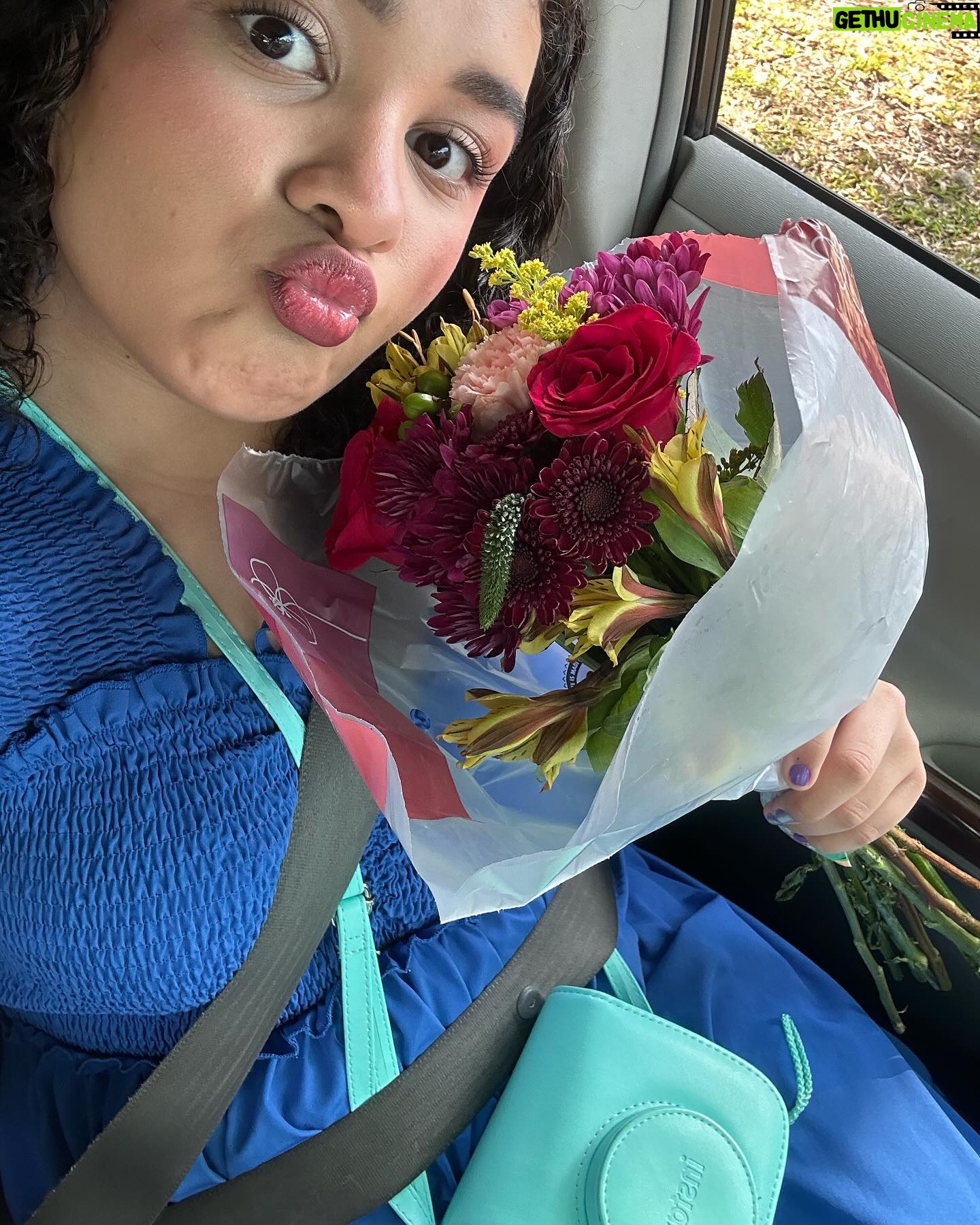 Duda Silva - 109 Likes - #tbt of the most wonderful spring break ever! 💐
.
.
.
#friendsandfamily #springbreak #spring2024 #happiness #explore #explorepage