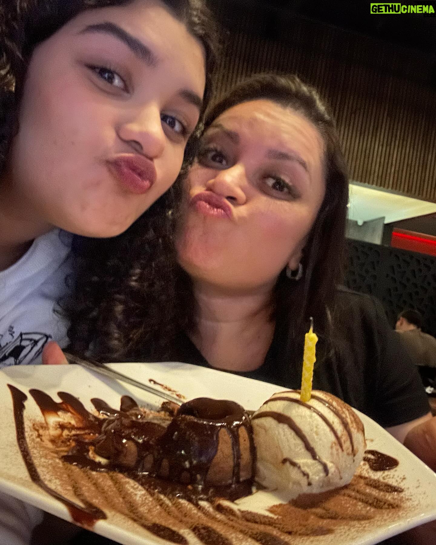 Duda Silva - 109 Likes - #tbt of the most wonderful spring break ever! 💐
.
.
.
#friendsandfamily #springbreak #spring2024 #happiness #explore #explorepage
