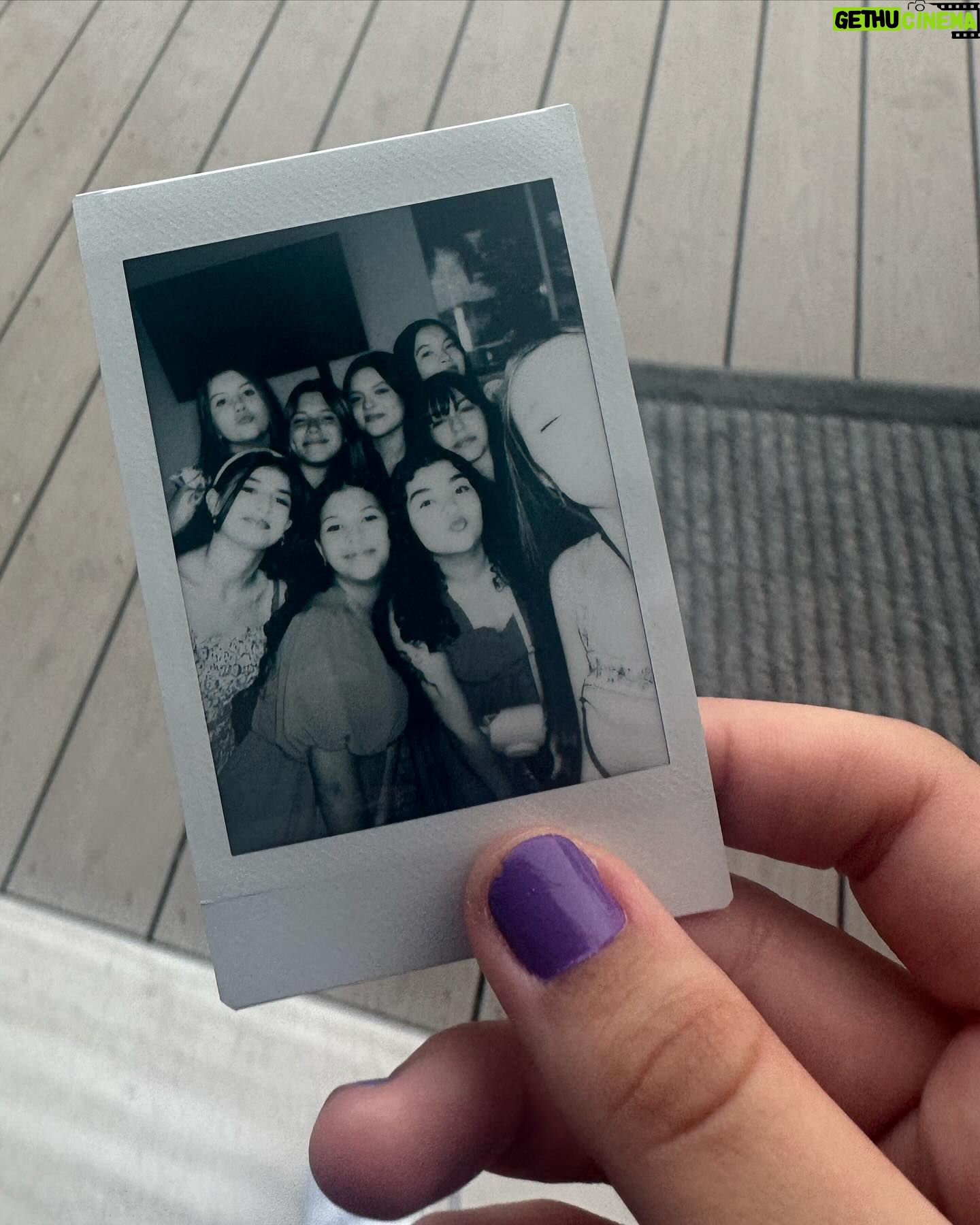 Duda Silva - 109 Likes - #tbt of the most wonderful spring break ever! 💐
.
.
.
#friendsandfamily #springbreak #spring2024 #happiness #explore #explorepage