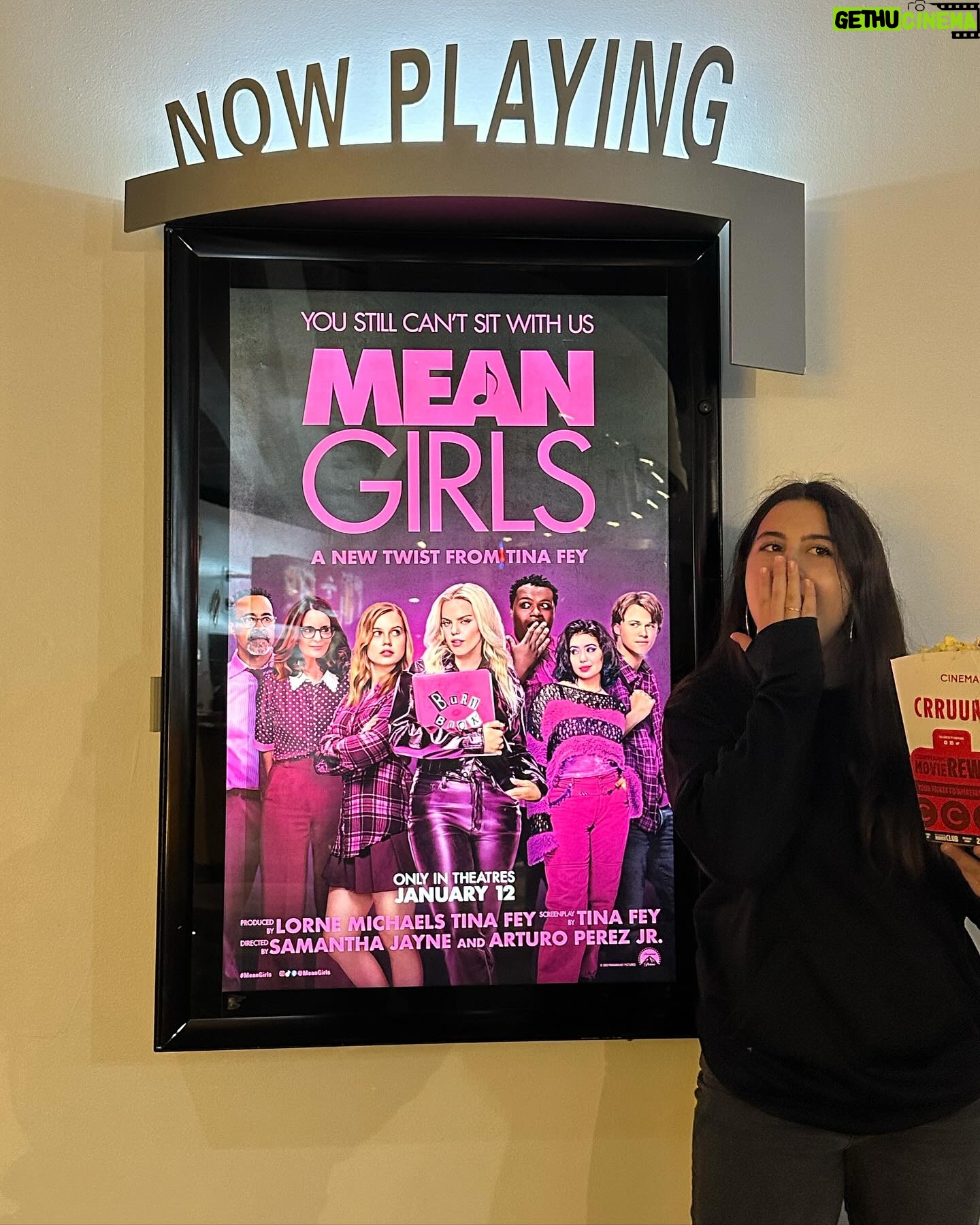 Duda Silva - 105 Likes - on wednesdays we wear pink!🩷🎀
#meangirls #meangirlsmusical
as quartas usamos rosa! 💗
#meninasmalvadas #meninasmalvadasfilme #onwednesdayswewearpink #asquartasusamosrosa #brodwaymusical #broadway